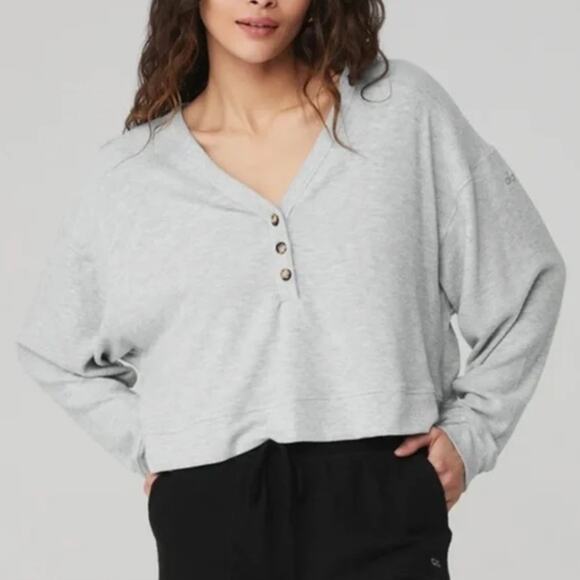 ALO YOGA Alolux Soho Cropped Henley Top Heather Gray Sz M {OO27} - Picture 1 of 4